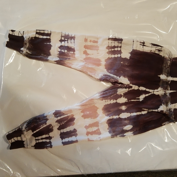 Young, Fabulous and Broke tie dye sweat pants - Picture 2 of 5